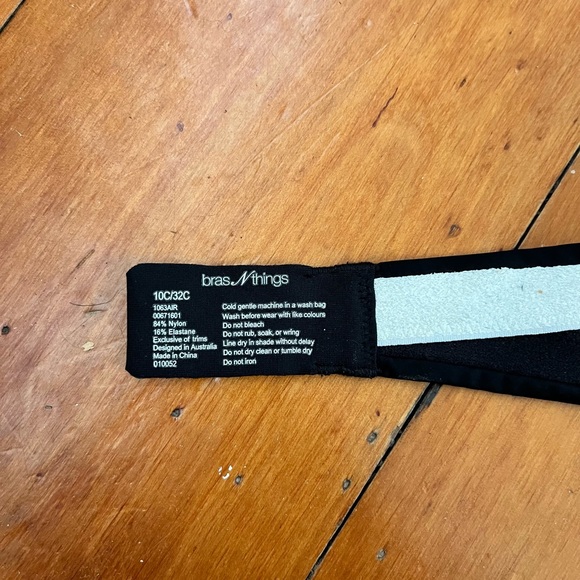 Aero strapless bra - Picture 2 of 3